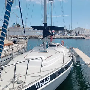 Hotel en barco Velero Whimsy *