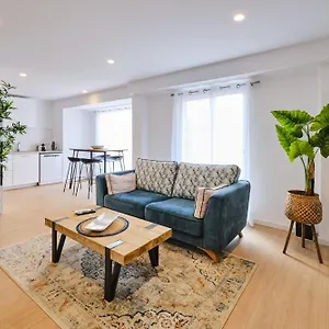 Reina Flat Apartment *
