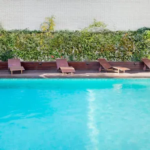 Ilunion 4 Hotel Valence