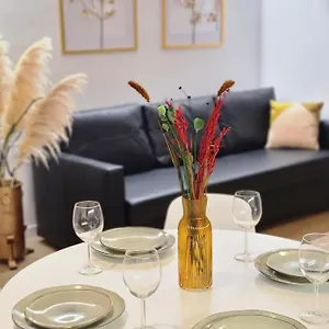 Artes Hlius Luxury Apartment