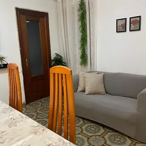 Homestay Well Located Shared
