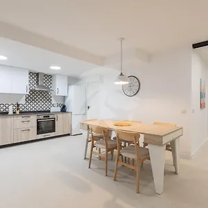 Amplio Cerca Centro Historico Y Turia 5pax 2 Bath Apartment Valencia