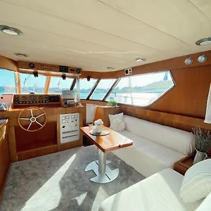 Botel Malmo's Yacht Valencia