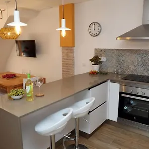 Living With Style In The Cabanyal * Valencia