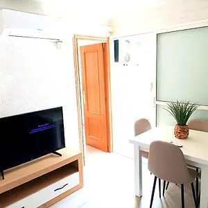 Apartment El Cabanyal 400m From The *