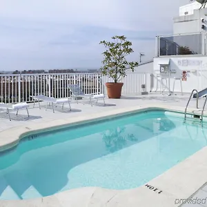 Alameda Plaza Hotel 4*