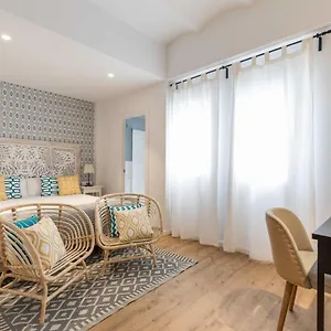 Bed and breakfast Maison Reina 3*