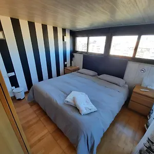 B&B Atico Muy Luminosa Con Bano Y Terraza