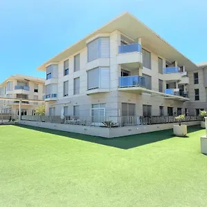 Luxury - B40-21 - On Valencia