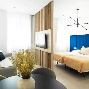 Blanq Marina Suites Valencia