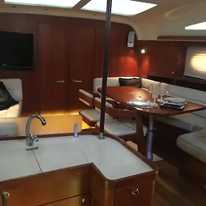 Velero Lujo, 4 Camarotes, 3 Banos, Marina
