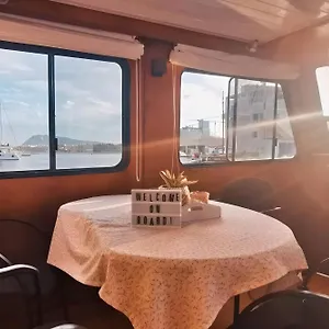 Barco Muy Espacioso Con Dos Terrazas Centro!! *