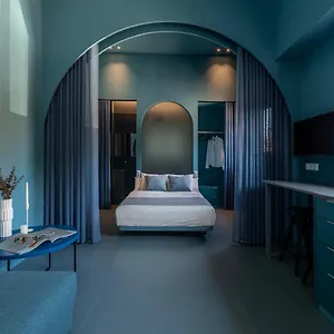 Apartment Point Beach Blue *