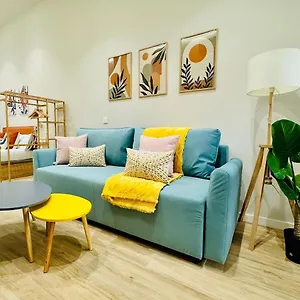 Apartment Design & Style Close To Center Valencia