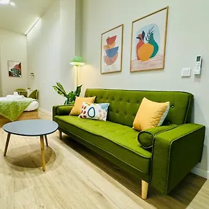 Modern & Cozy Flat Close To Center