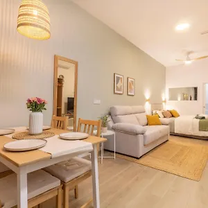 Paradise - Comodo Y Acogedor - Conectado Con Aeropuerto, Playa Y Centro Apartment Valencia