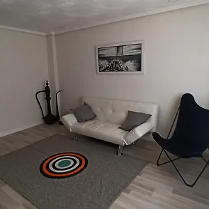 Apartament En El Cabanyal Enfrente De La Marina Real *