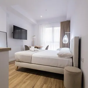 Lola By Concept Flats Guest house